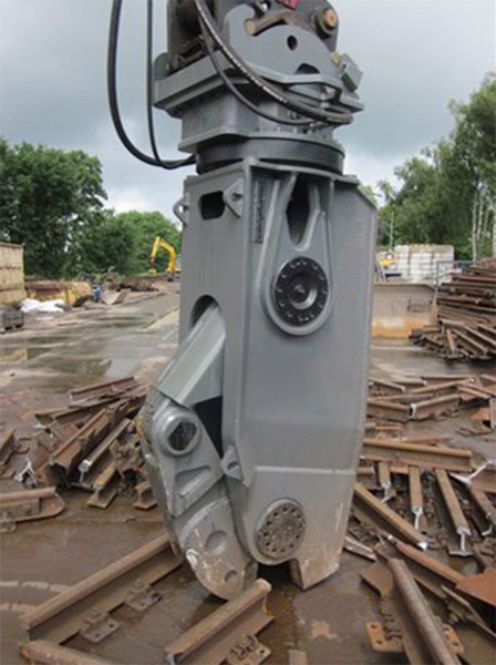 Mobilni rezalec za tire